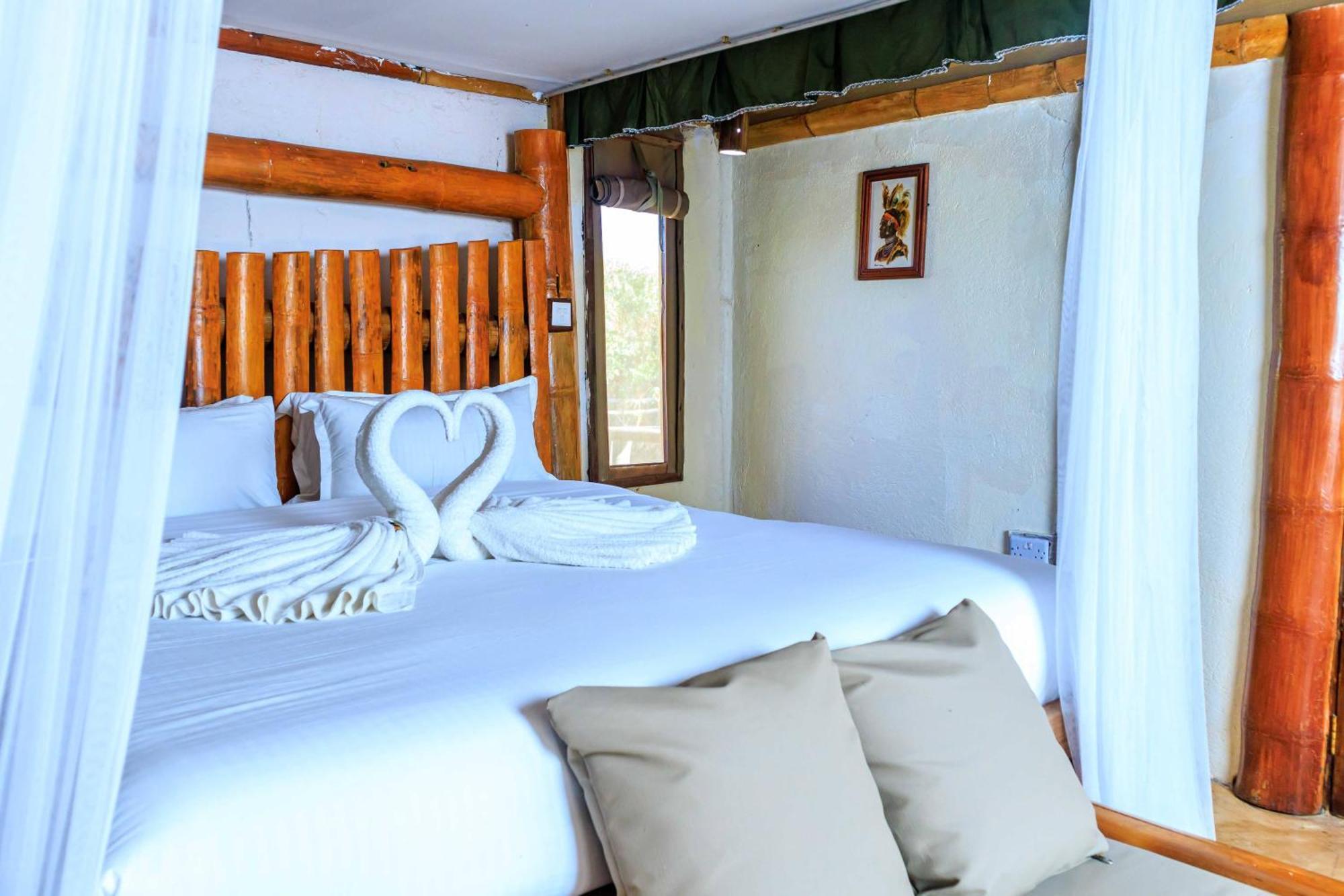 Samburu Elephant Lodge Isiolo Buitenkant foto